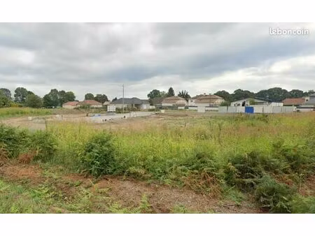 terrain 650 m² pardies