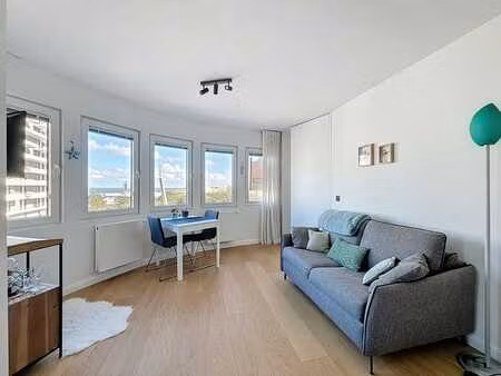 appartement avec vue sur la mer et les dunes.