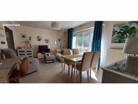 location t4 76 m2 hennebont : 865 euros