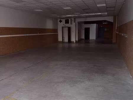 local d'activités à louer