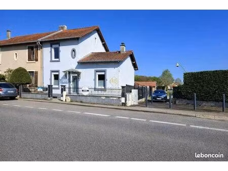 maison 13 pièces 90 m²