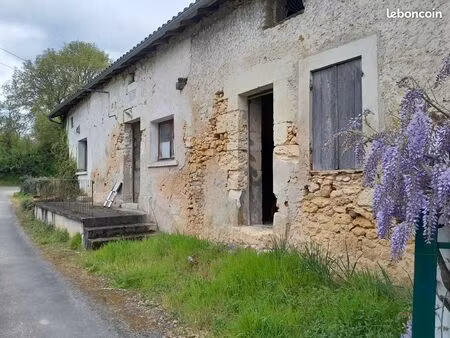 maison ancienne à rénover avec potentiel intéressant saint-germain du salembre 24