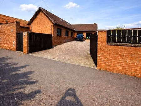 maison 8 pièces 164 m²