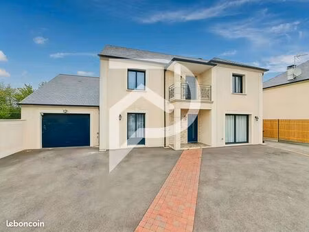 maison 10 pièces 225 m²