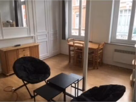 studio très lumineux près de la catho