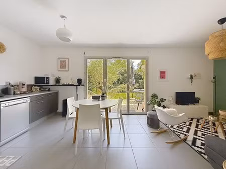 saint-jean  appartement t2 plain pied avec jardin d 'environ 45