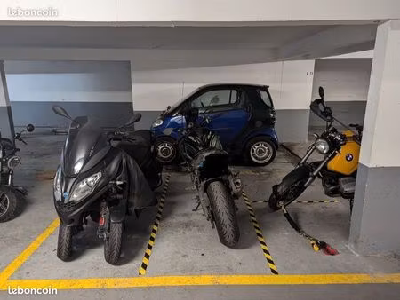 parking: emplacement moto / scoot - rue du capitaine-marchal
