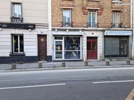 location local commercial