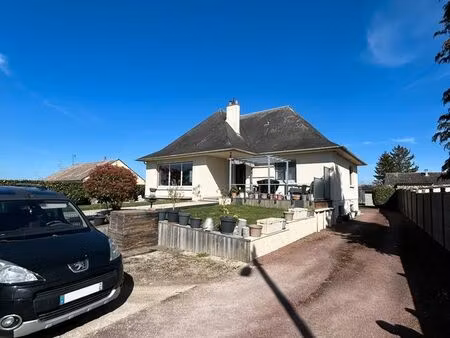 maison sur sous-sol/ 4 ch / terrain clos