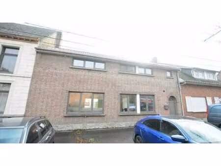 maison avec 4 chambres ou 3 chambres et 1 bureau