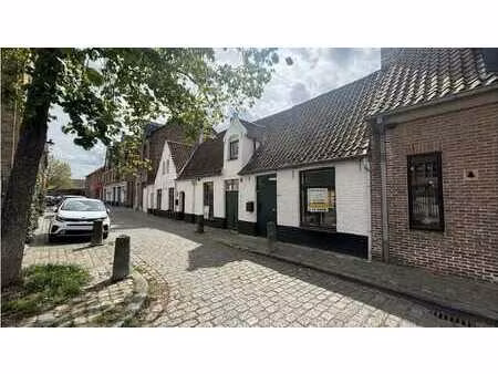 karaktervolle 2-slaapkamerwoning met ruim terras te huur ...