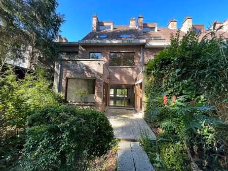 uccle - lycee francais : maison avec jardin et garage