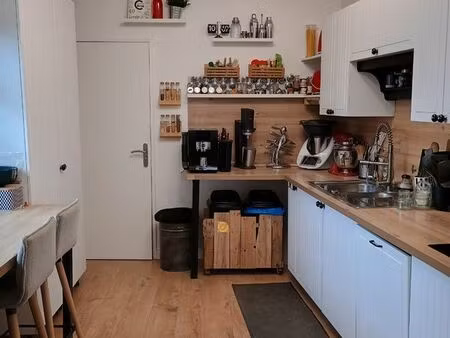 maison de ville atypique avec véranda exceptionnelle  terrasse équipée et jardin clos - pr