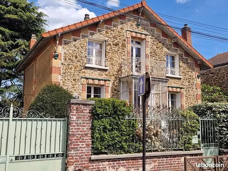 maison 6 pièces 130 m²