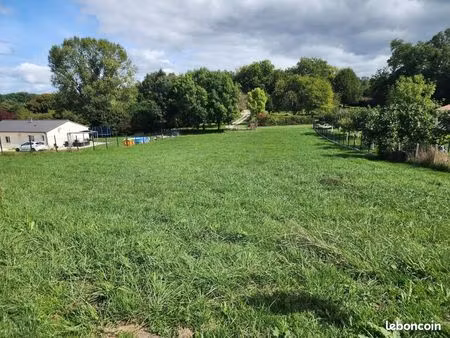 terrain 1 749 m² mensignac