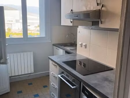 t3 + cuisine proche tram e arrêt louis michel quartier les eaux claires