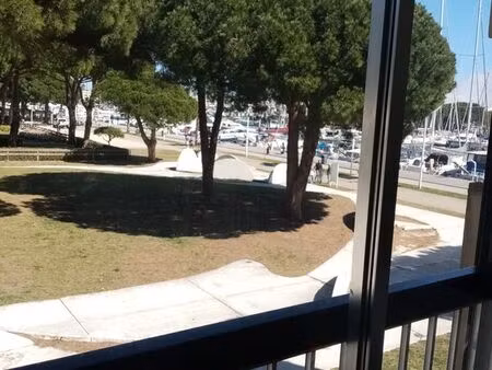 studette port camargue