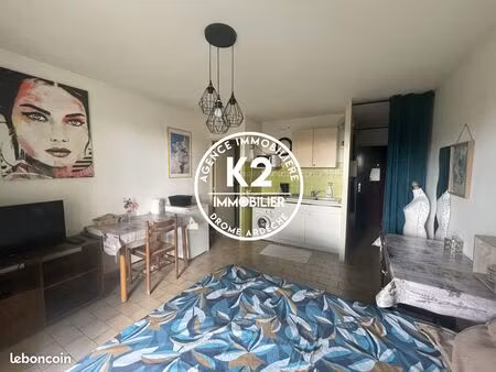 studio 1 pièce 22 m²