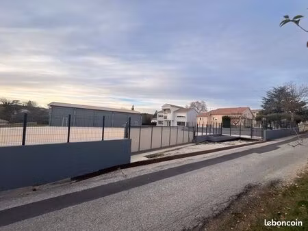 location hangar bureau