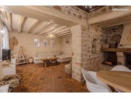 très belle maison en pierre