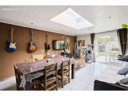 maison 5 pièces 94 m²