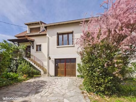 maison 7 pièces 153 m²