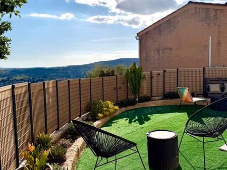 jolie villa entièrement rénovée  non mitoyenne  3 chambres  petit jardin sans entretien  g