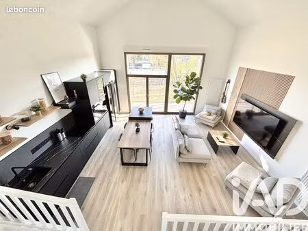 loft/atelier/surface 5 pièces 93 m²