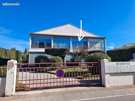 studio avec parking et chambre séparée