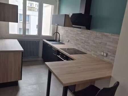 t4 entièrement rénové a neuf