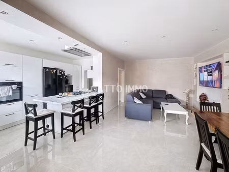 creutzwald immeuble de caractère avec fort potentiel