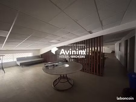 local 600 m² baie-mahault