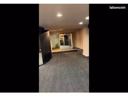 local commercial hyper centre riom