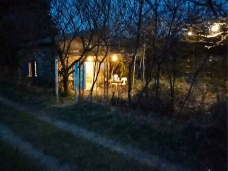 terrain de loisirs avec cabanon