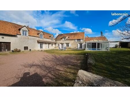 ensemble de 2 maisons avec piscine et terrain de tennis