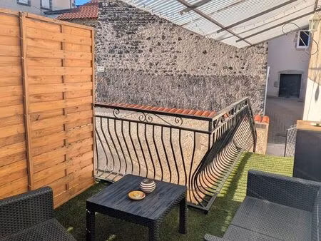 maison de bourg avec extérieur