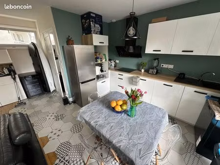 t2 meublé place wilson