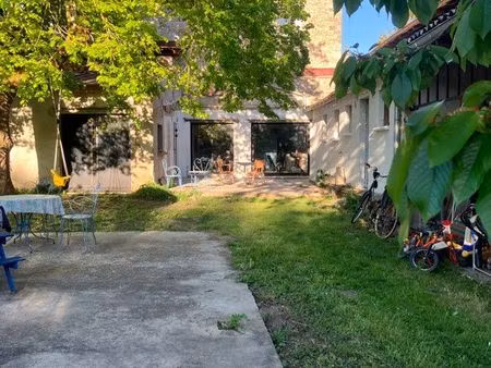 maison  théâtre  appartement