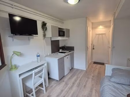 chambre de service meublée 13 50m2