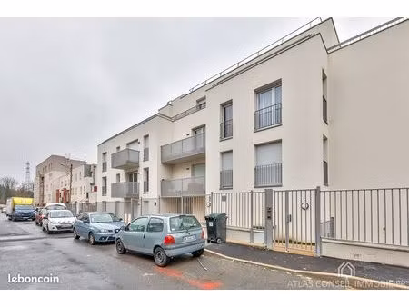 studio 1 pièce 35 m²