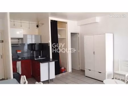 studio 1 pièce 27 m²