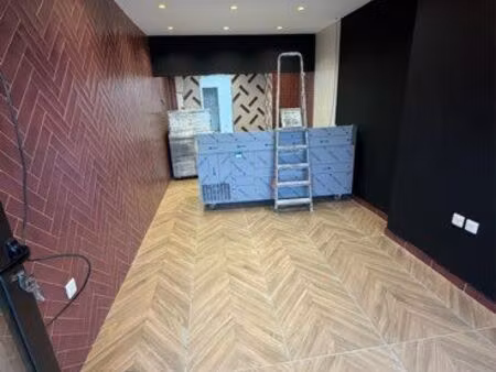 local commercial emplacement n°1 – gare + lycées – extraction possible