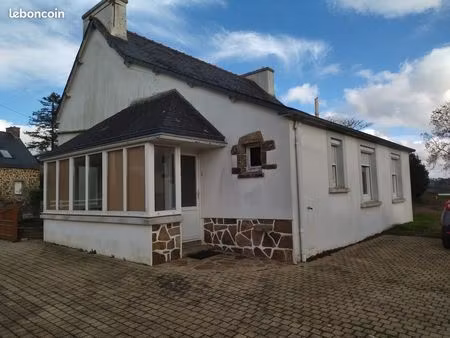 maison et dépendances sur terrain de 2550 m2