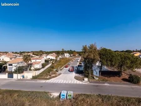 terrain 360 m² aigues mortes