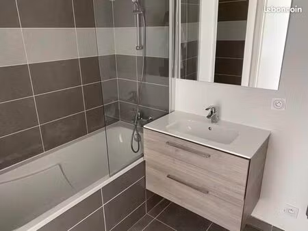 appartement 3 pièces 69 m²