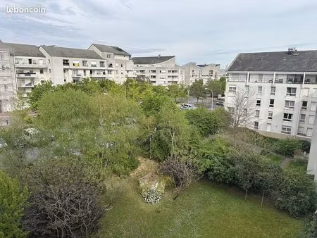 studio 1 pièce 25 m²