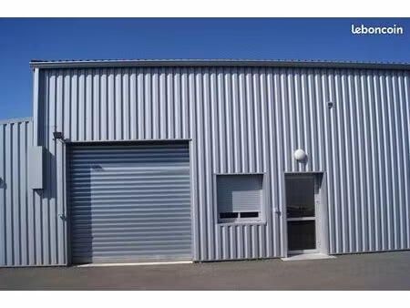 bureaux avec dépôt 450 ht