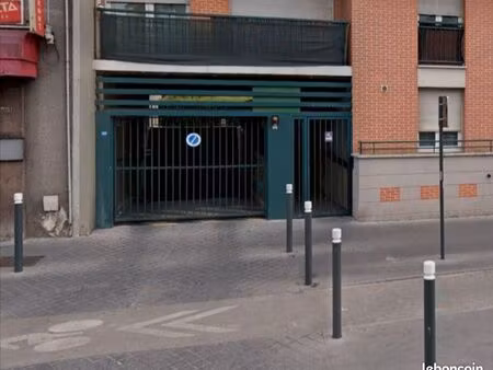 parking pied mairie de st ouen