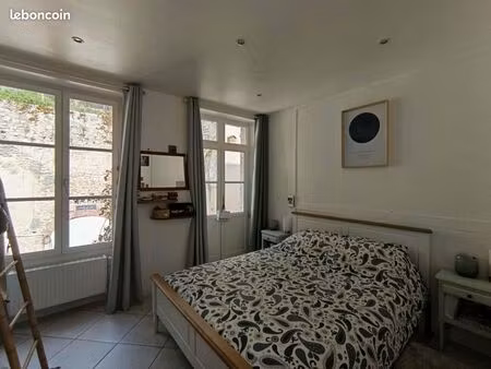 maison 7 pièces de 158m2 centre ville gien avec cour intérieure