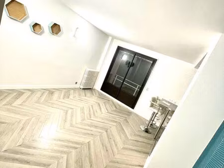 appartement 3 pièces à la celle-saint-cloud (proche la défense)